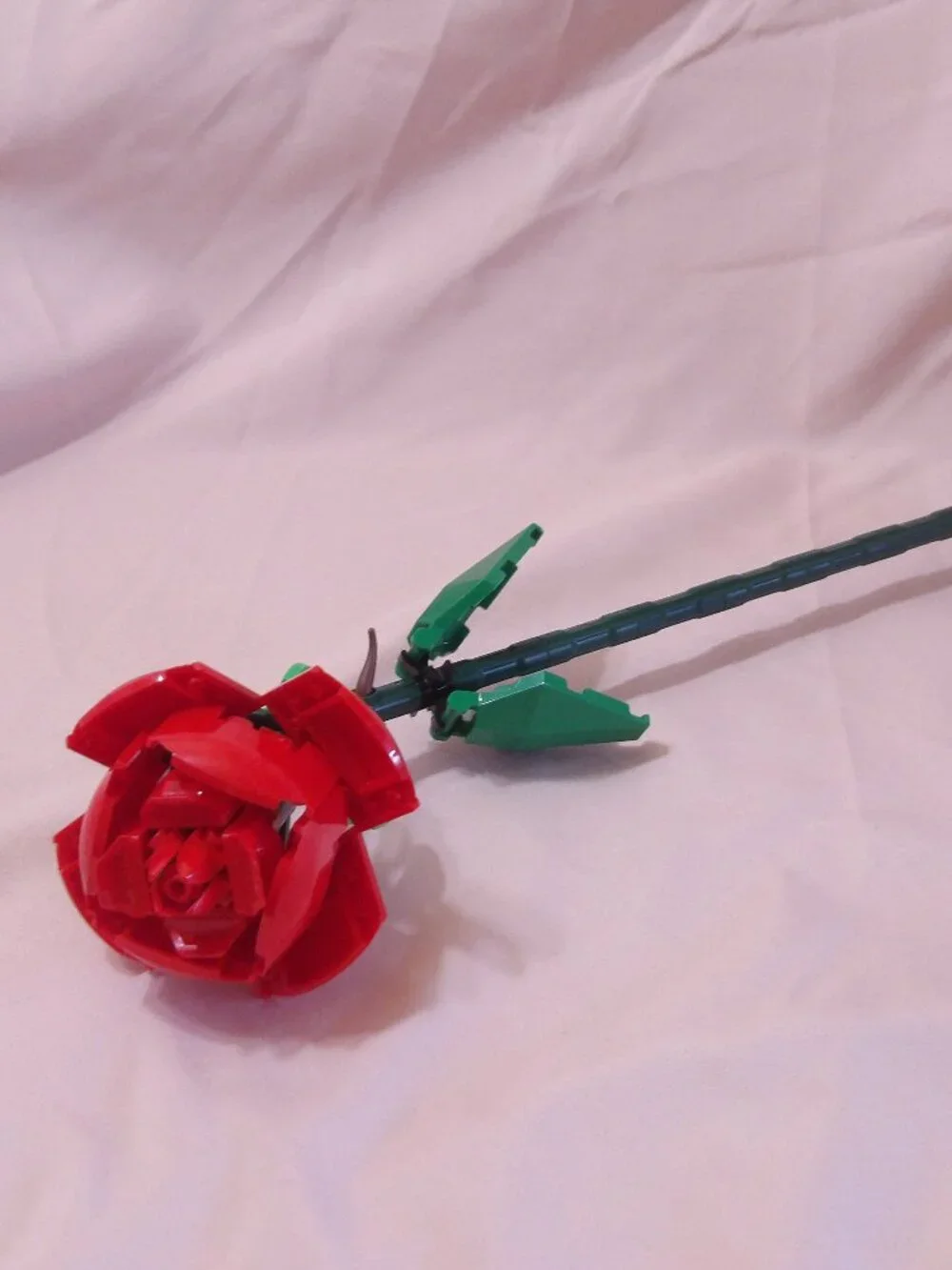 LEGO Botanical Flowers 1 pcs Rose Red Curved - Individual Sale 40460 + Free Gift